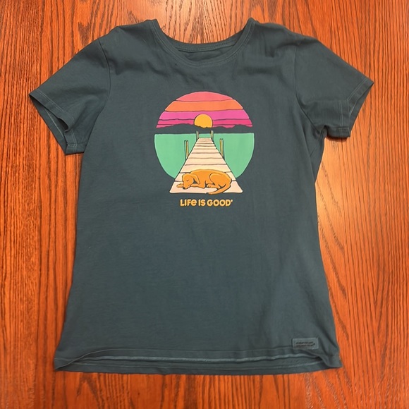 Life Is Good Women’s Short Sleeve Crusher Dock Dog T-Shirt - Picture 2 of 6